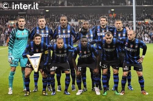 曼联英超14轮1-1战平西汉姆联，近5轮仅胜1场，阿莫林执教遇质疑，防守问题突出。（英超第14轮曼联1-1西汉姆，近五轮仅一胜，阿莫林执教受质疑，防线隐患凸显）