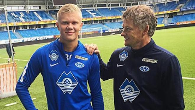 本泽马评选历史最佳阵容：（本泽马心目中的历史最佳阵容：）