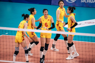 奥赖利：比赛增多提升与队友默契（奥赖利：比赛越多，与队友配合越默契）