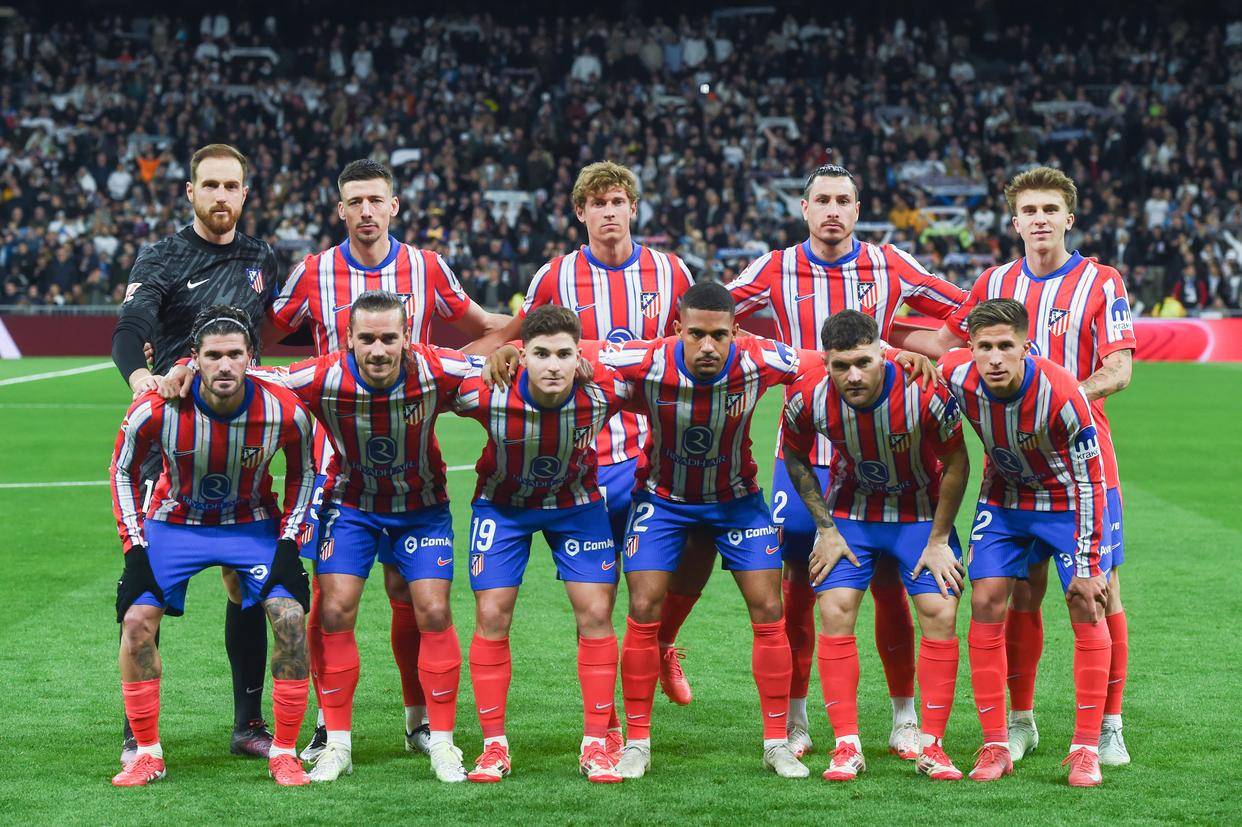 鲍威尔爆发，高诗岩关键三分制胜，山东男篮险胜北京（鲍威尔火力全开，高诗岩致胜三分，山东男篮险挫北京）