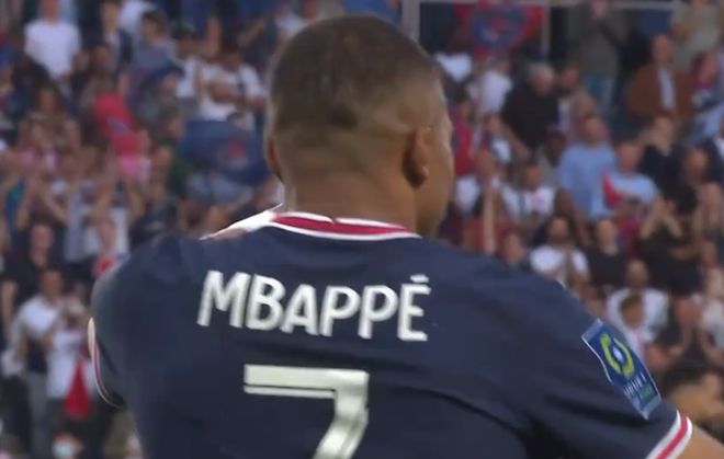 世体：因对裁判喊“太差劲了”，卡雷拉斯面临两场停赛处罚（世体：冲裁判喊“太差劲”，卡雷拉斯或遭两场禁赛）