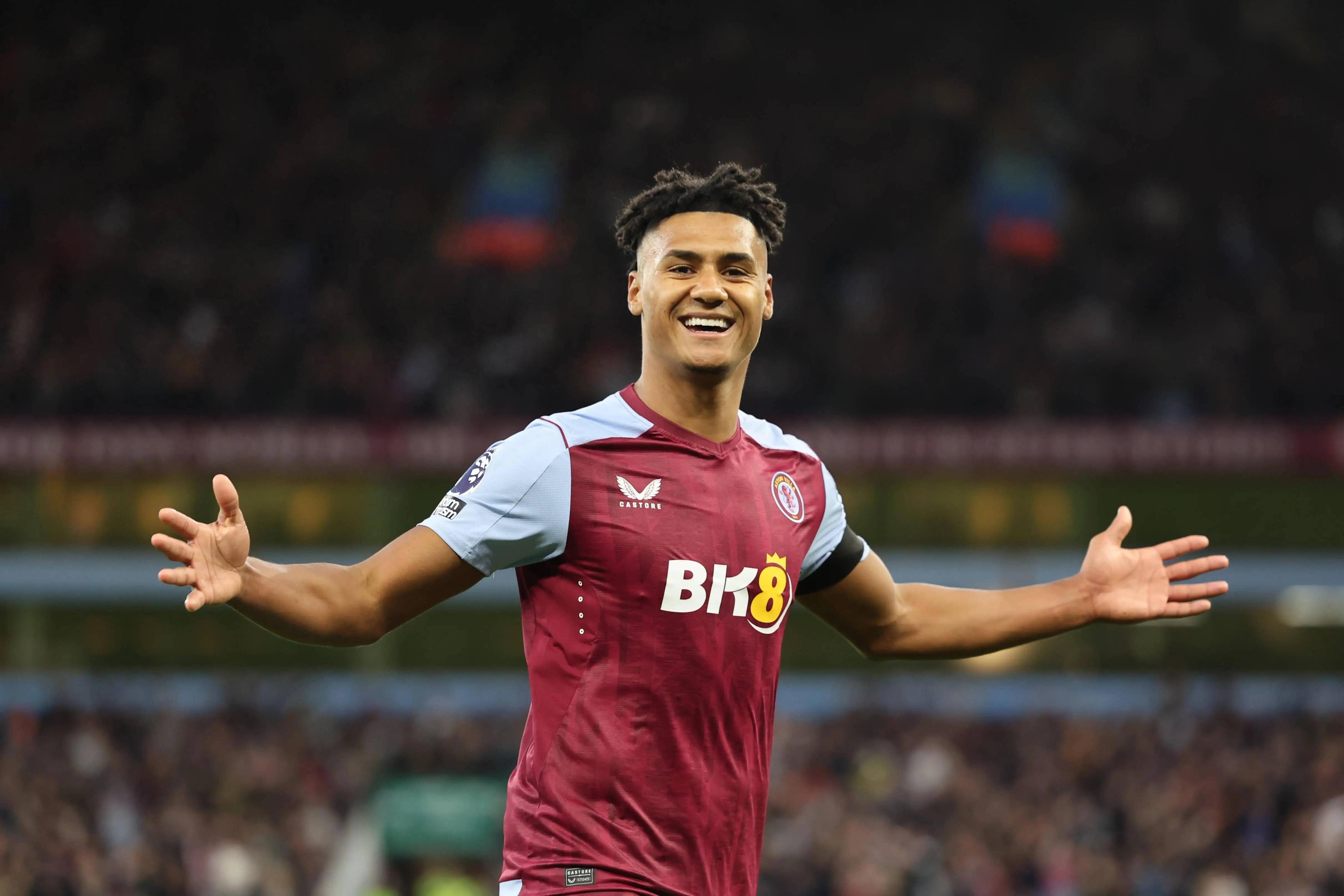 罗尼不看好维拉冲冠，前锋阿格博纳洛尔强烈反驳（罗尼看衰维拉争冠，阿格博纳洛尔强硬回应）