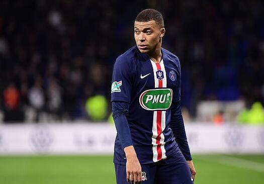 被与贝肯鲍尔比较？凯恩：我从小就喜欢防守，很享受铲球（被拿来与贝肯鲍尔相提并论？凯恩：自幼热爱防守，铲球令我乐在其中）