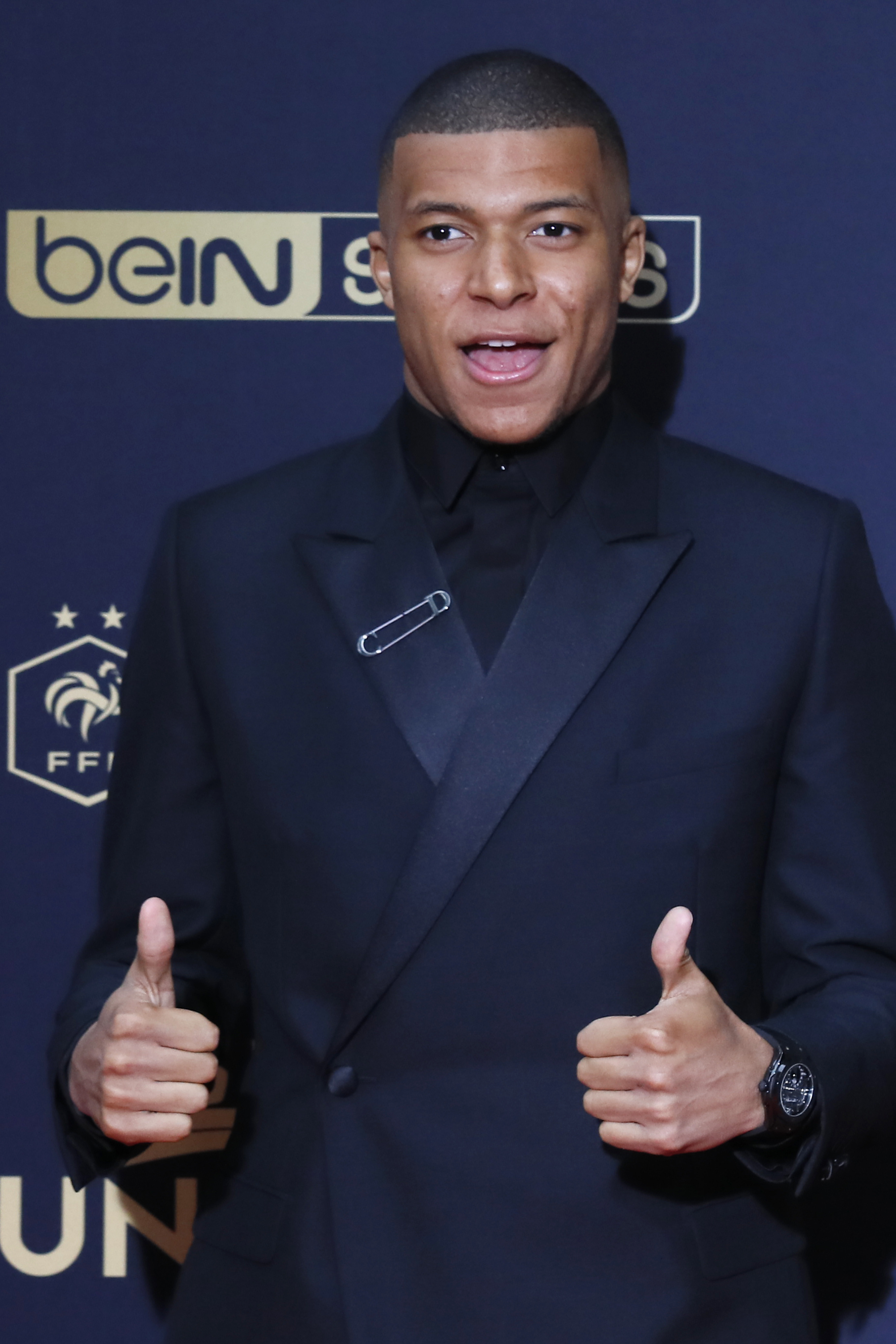 英超半场：塞梅尼奥进球被吹，切尔西暂0-0伯恩茅斯（英超半场战报：塞梅尼奥破门无效，切尔西0-0伯恩茅斯）