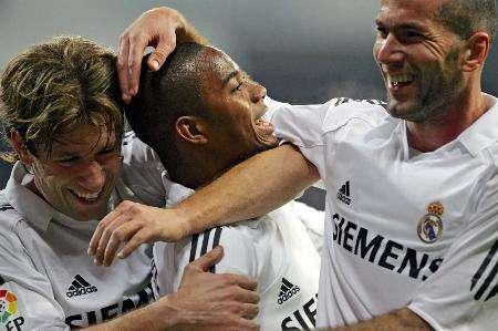 德天空：除拜仁外所有德甲俱乐部均有意波鸿19岁中场伦茨（德天空：拜仁成例外，德甲其余俱乐部均看中波鸿19岁中场伦茨）