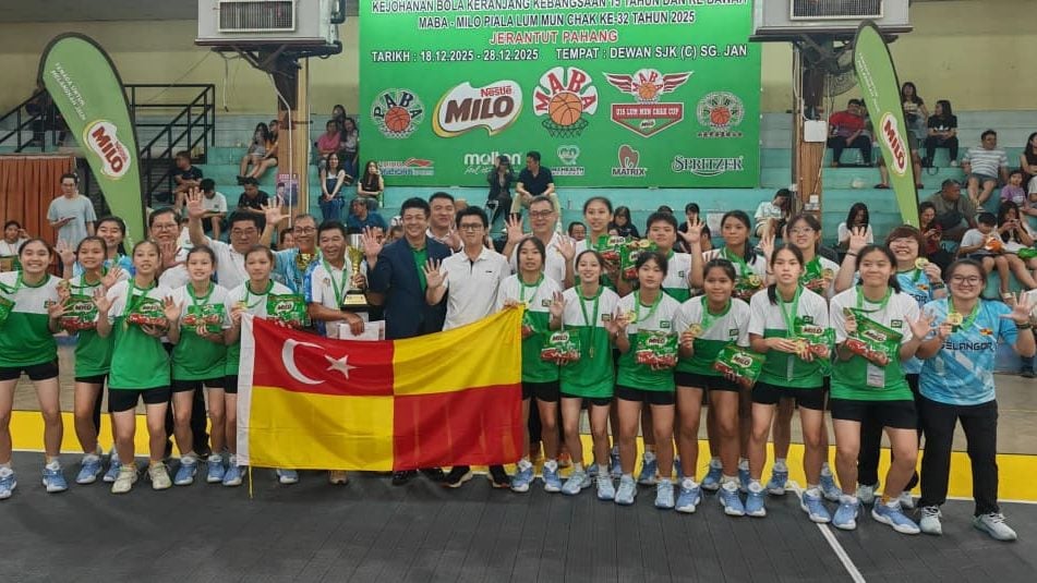 2025年度德甲积分榜：拜仁34场仅1负遥遥领先，勒沃库森第二（2025德甲榜单：拜仁34轮仅负一场高居榜首，勒沃库森位列第二）