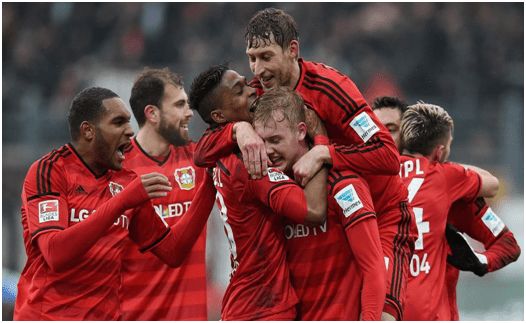 TA：萨拉赫在欧洲的选择更加有限，皇萨基本不可能引进他（TA：萨拉赫在欧洲去处愈发稀少，皇马巴萨基本无缘签下他）