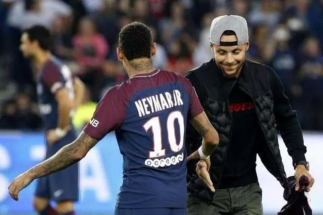 魏祥鑫：法国球员技术上并不比我们优秀多少，但身体条件更好（魏祥鑫：法国球员技术优势有限，身体条件更胜一筹）